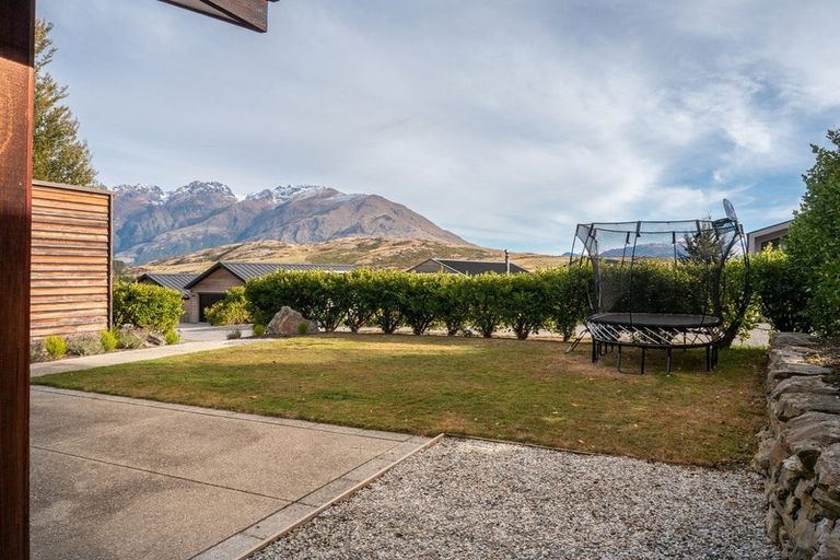 Photo of property in 4 Jackby Court, Jacks Point, Queenstown, 9371