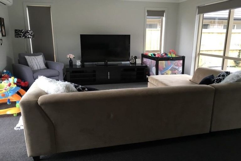 Photo of property in 18 Harding Drive, Papamoa Beach, Papamoa, 3118