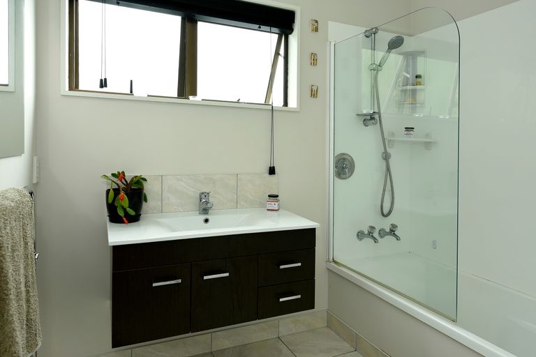 Photo of property in 2/169 Tahunanui Drive, Tahunanui, Nelson, 7011