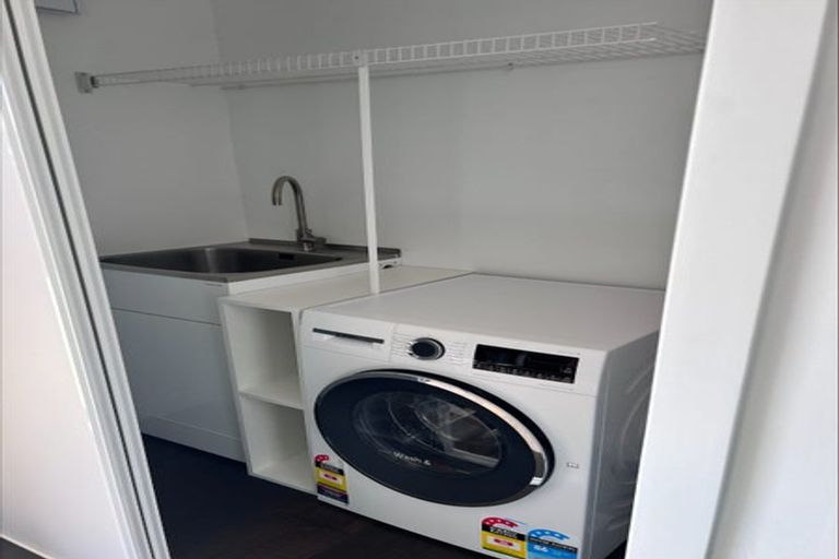 Photo of property in 49 Te Puketoka Lane, Mangere, Auckland, 2022