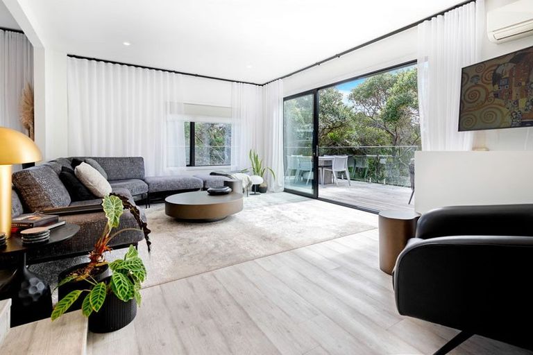 Photo of property in 2/47 Drake Street, Howick, Auckland, 2014