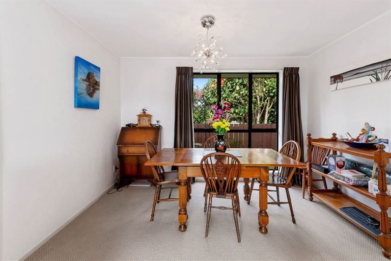 Photo of property in 9 Orchard Place, Lynmore, Rotorua, 3010