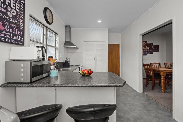 Photo of property in 1/230 Kennedy Road, Onekawa, Napier, 4110