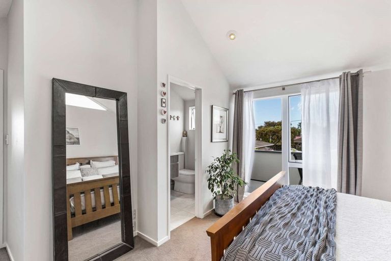 Photo of property in 2/38 Bayswater Avenue, Bayswater, Auckland, 0622