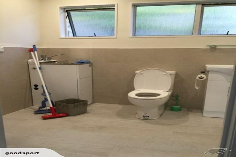 Photo of property in 9/41 Anzac Road, Browns Bay, Auckland, 0630