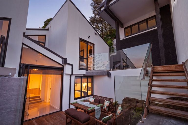 Photo of property in 21 Whareora Terrace, Cashmere, Christchurch, 8022