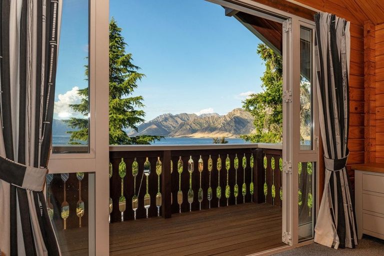 Photo of property in 303 Lakeview Terrace, Lake Hawea, Wanaka, 9382