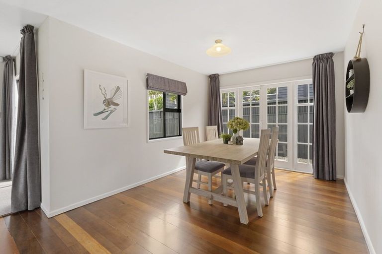 Photo of property in 41 Elizabeth Street, Waikanae, 5036