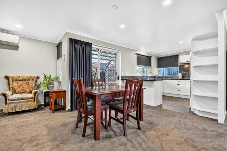Photo of property in 35 Nottingham Drive, Hamilton East, Hamilton, 3216