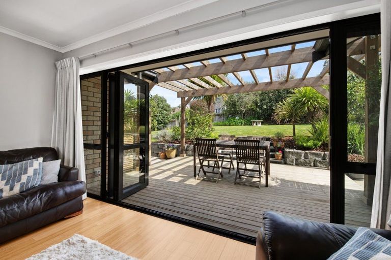 Photo of property in 30 Bayview Park Lane, Orewa, 0931