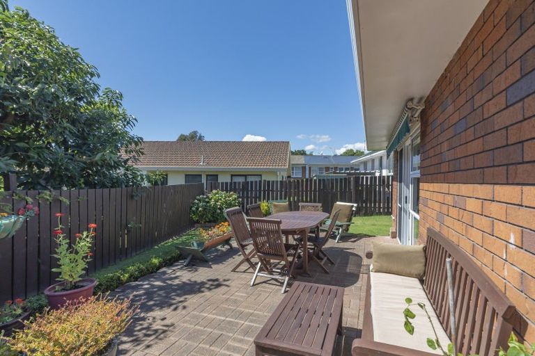 Photo of property in 18a South Street, Papakura, 2110
