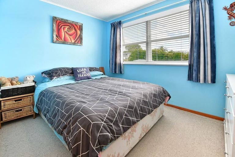 Photo of property in 16 Sundown Avenue, Manly, Whangaparaoa, 0930