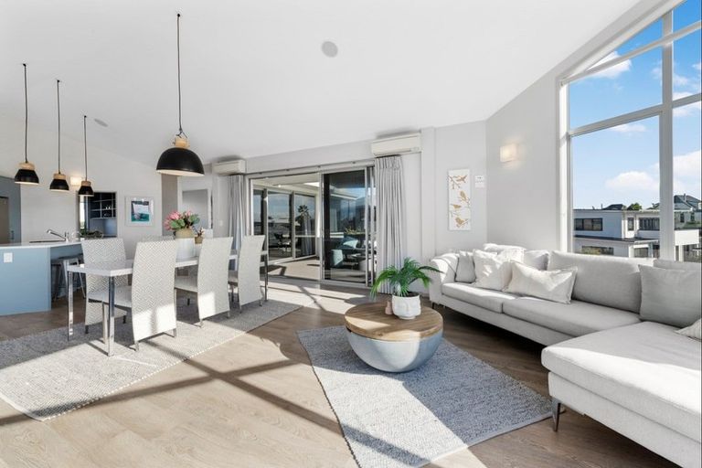 Photo of property in 1022a Papamoa Beach Road, Papamoa Beach, Papamoa, 3118