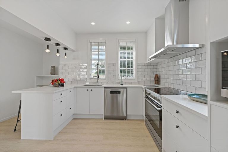 Photo of property in 1/25 James Evans Drive, Northcote, Auckland, 0627