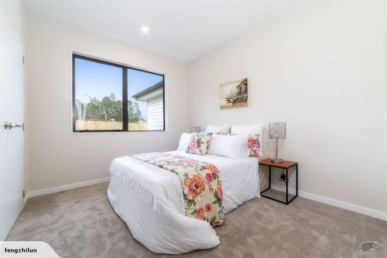 Photo of property in 4 Ropere Street, Kumeu, 0810