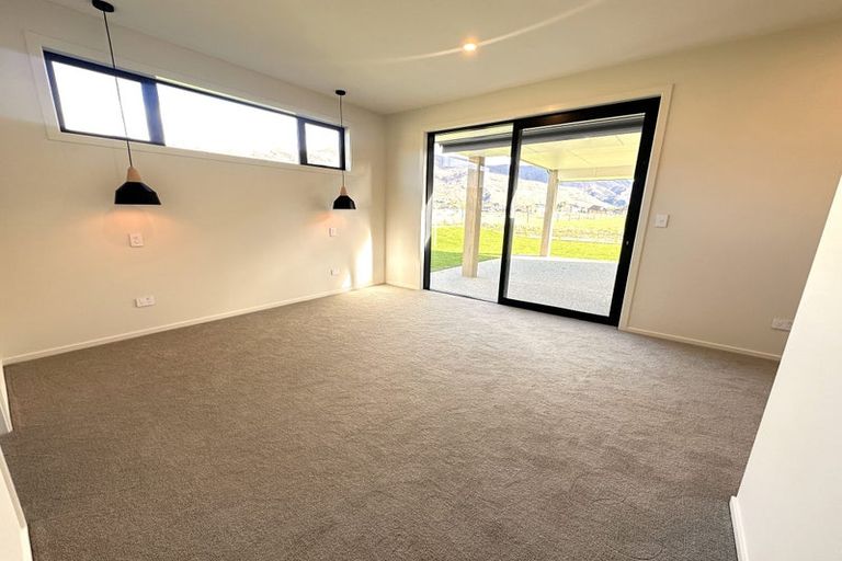 Photo of property in 42 Deans Drive, Wanaka, 9382