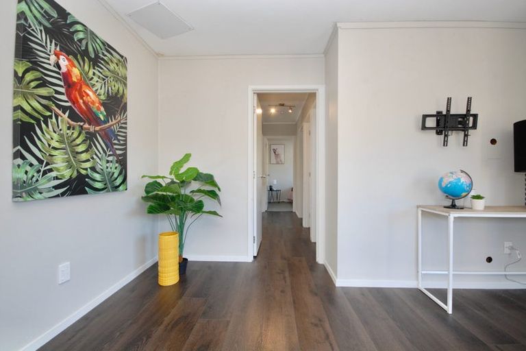 Photo of property in 2/47 Flaxdale Street, Birkdale, Auckland, 0626