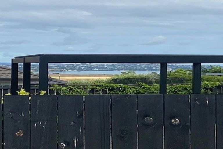 Photo of property in 53 Jack Lachlan Drive, Beachlands, Auckland, 2018