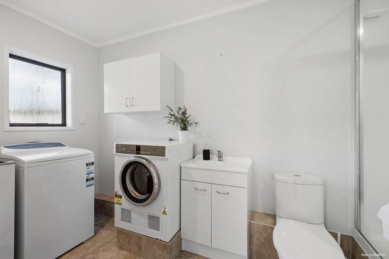 Photo of property in 1/12 Eastwood Rise, Browns Bay, Auckland, 0630