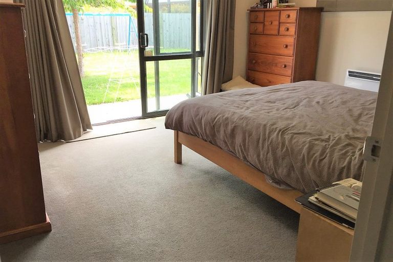 Photo of property in 16 Herries Lane, Lake Hayes, Queenstown, 9304