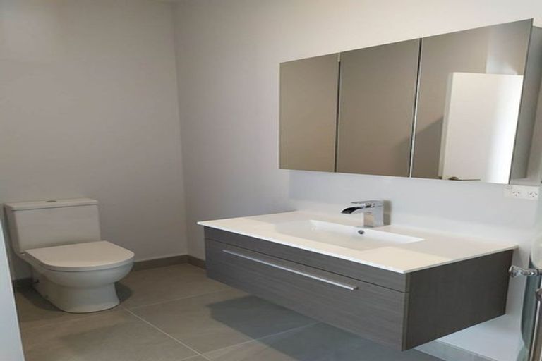 Photo of property in 45/11 Ray Small Drive, Papakura, 2110