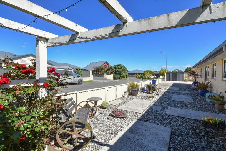 Photo of property in 2 Kura Place, Mosgiel, 9024