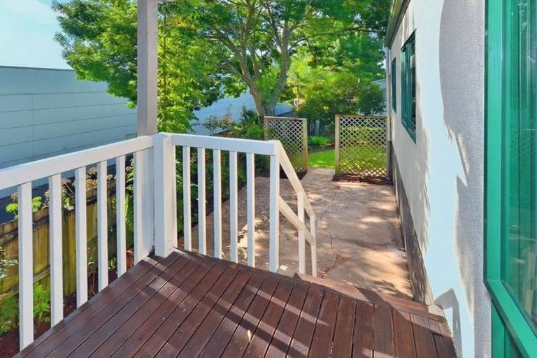 Photo of property in 23a Newington Road, Henderson, Auckland, 0612