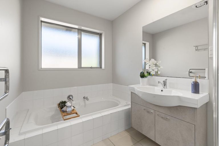 Photo of property in 31 Mokihi Gardens, Hillmorton, Christchurch, 8024