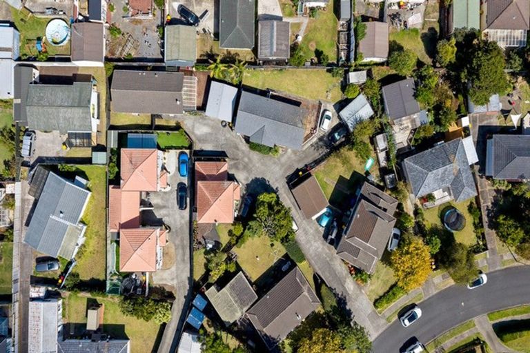 Photo of property in 6b Lisa Rise, Half Moon Bay, Auckland, 2012