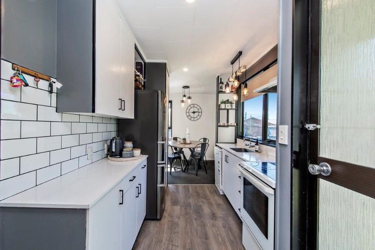 Photo of property in 22 Pound Road, Leeston, 7632