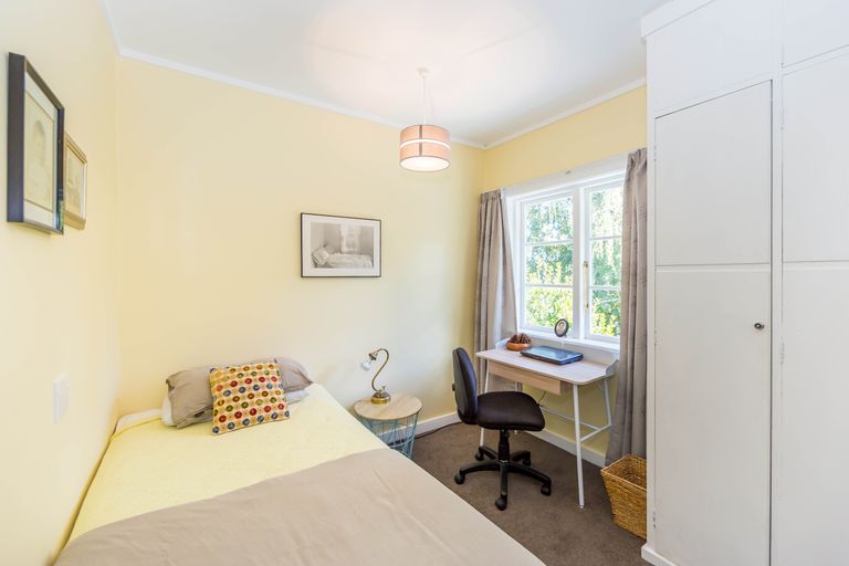 Photo of property in 1 Davison Road, Rotherham, 7379