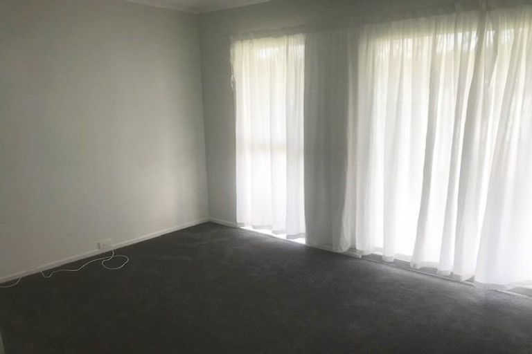 Photo of property in 26 Halberg Street, Glenfield, Auckland, 0629