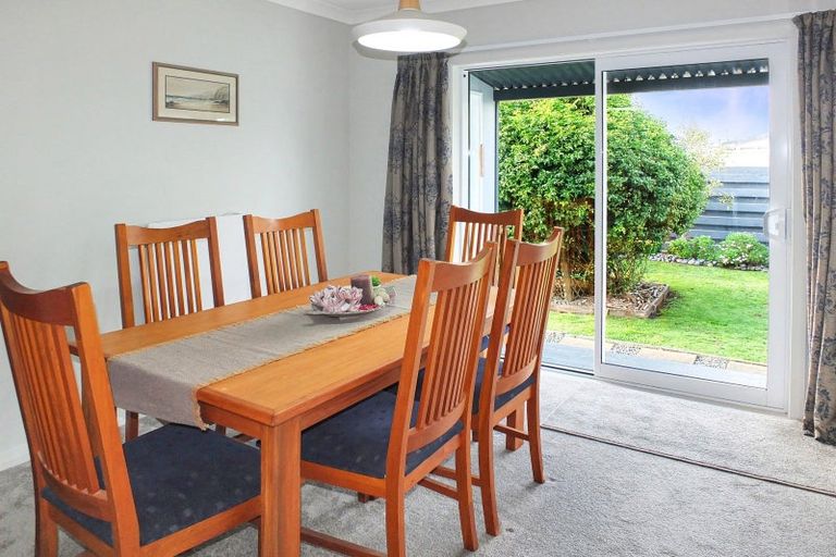 Photo of property in 28 Ladys Mile, Foxton, 4814