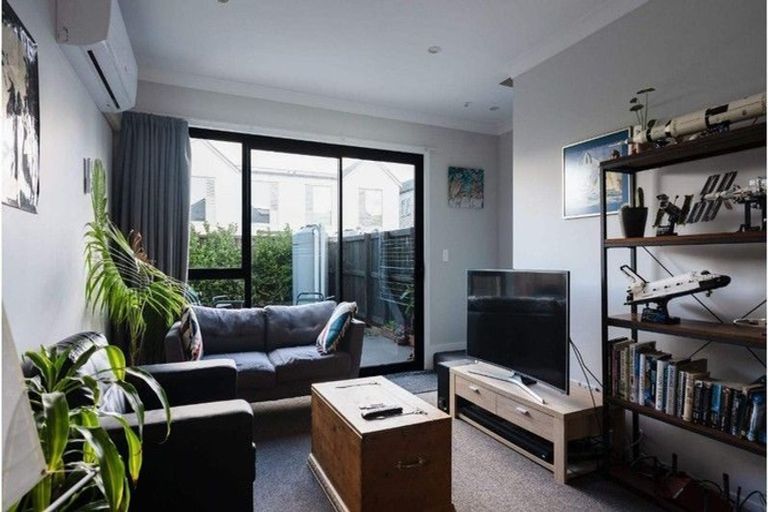 Photo of property in 65 Glidepath Road, Hobsonville, Auckland, 0616