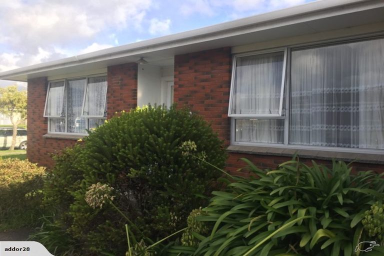 Photo of property in 98a Pasadena Crescent, Totara Park, Upper Hutt, 5018