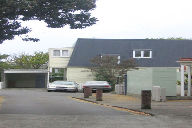 Photo of property in 74 Randwick Crescent, Moera, Lower Hutt, 5010