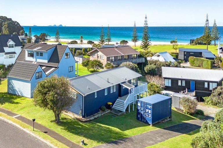 Photo of property in 113 Russell Bruce Place, Onemana, Whangamata, 3691