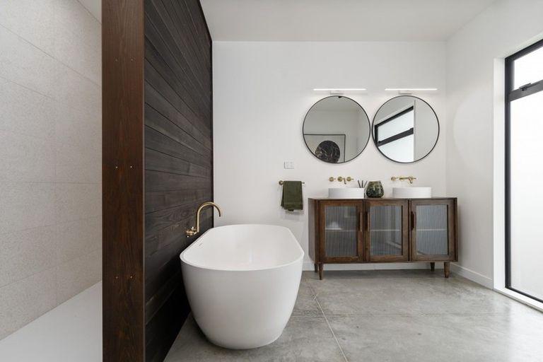 Photo of property in 16 Oates Place, Greytown, 5712