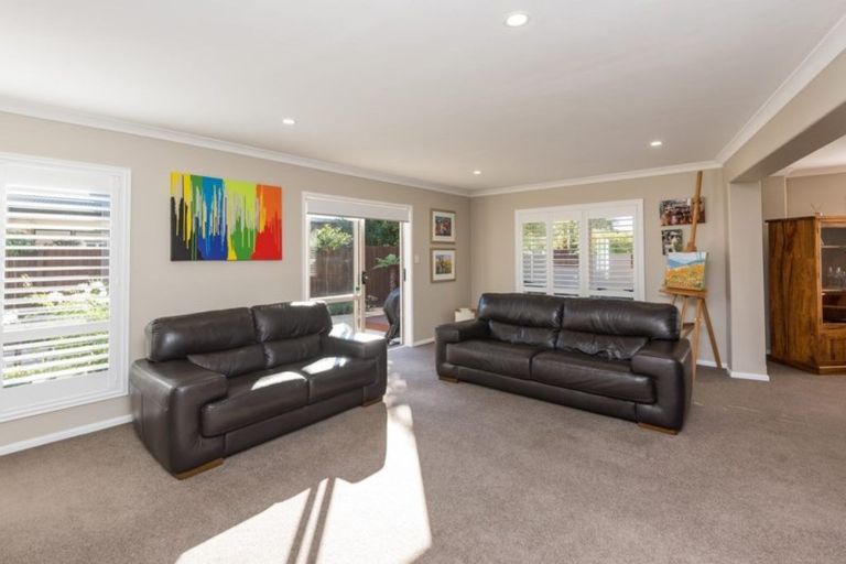 Photo of property in 2 Seclusion Lane, Parklands, Christchurch, 8083