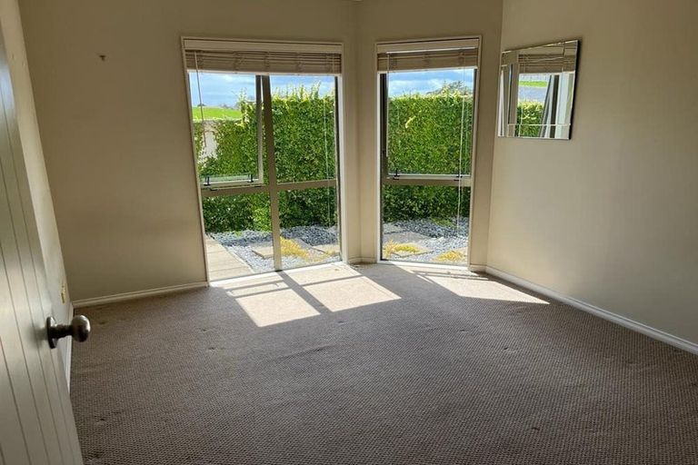 Photo of property in 60 Grammar School Road, Pakuranga, Auckland, 2010