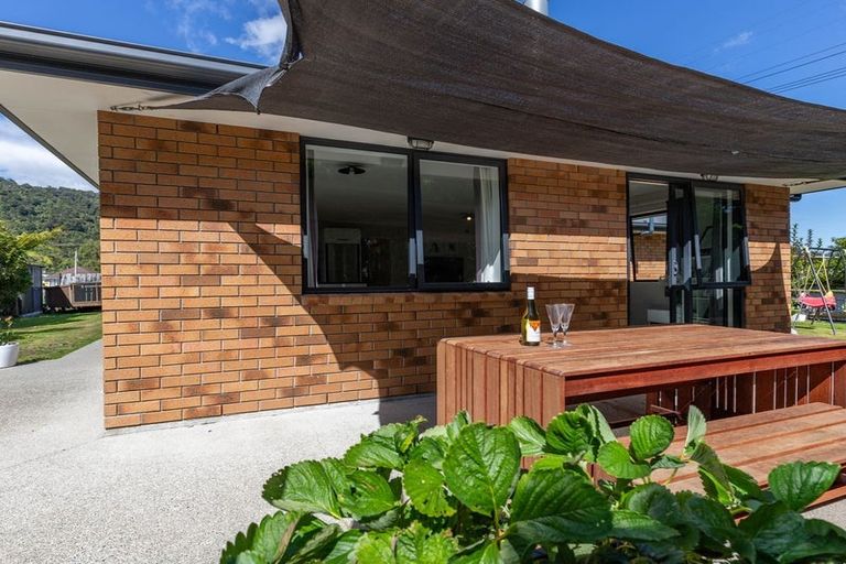 Photo of property in 89a Hall Street, Cobden, Greymouth, 7802