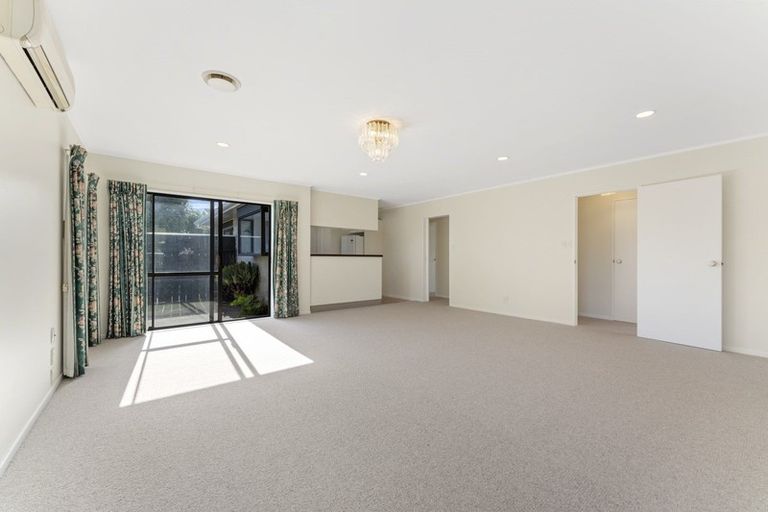 Photo of property in 336 Featherston Street, Palmerston North, 4414