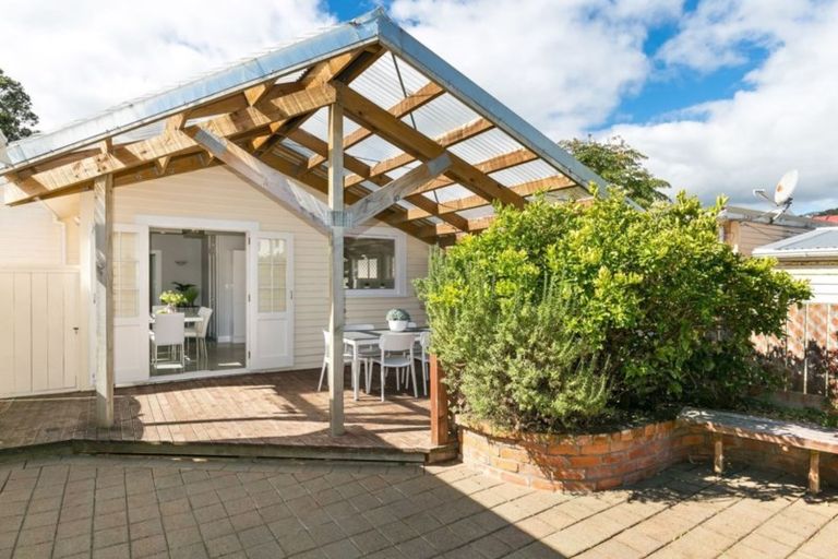 Photo of property in 62 Miramar Avenue, Miramar, Wellington, 6022