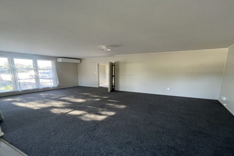 Photo of property in 4 Aronui Terrace, Kelston, Auckland, 0602
