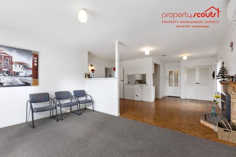 Photo of property in 2/537 Glenfield Road, Glenfield, Auckland, 0629