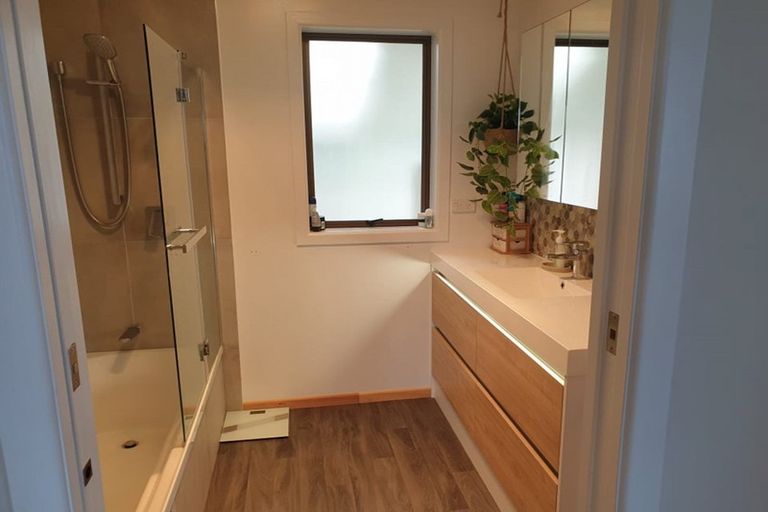 Photo of property in 9 Station Road, Puriri, Thames, 3578