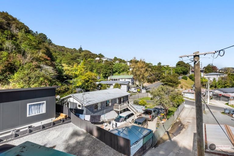 Photo of property in 15 John Street, Stokes Valley, Lower Hutt, 5019