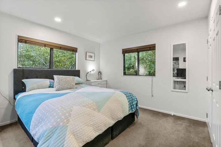 Photo of property in 34b Kiteroa Terrace, Rothesay Bay, Auckland, 0630