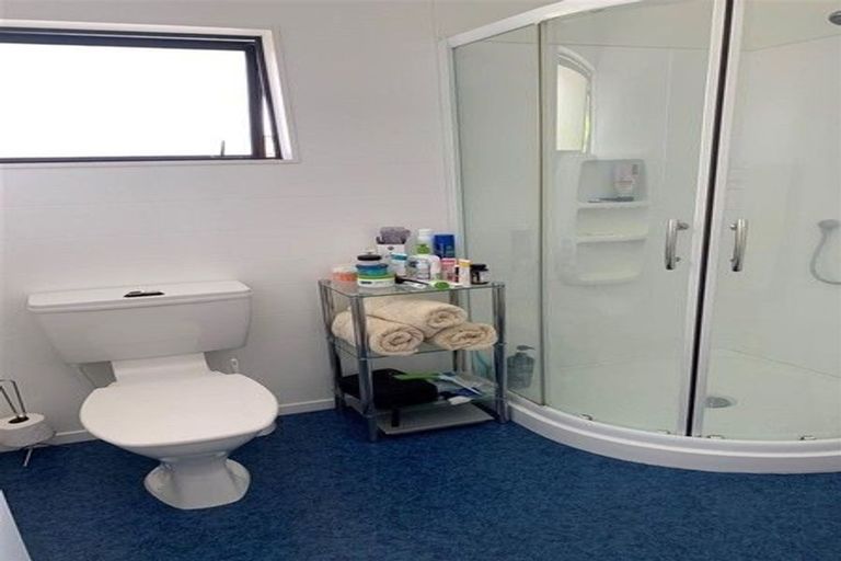 Photo of property in 99 Woodman Drive, Tawa, Wellington, 5028