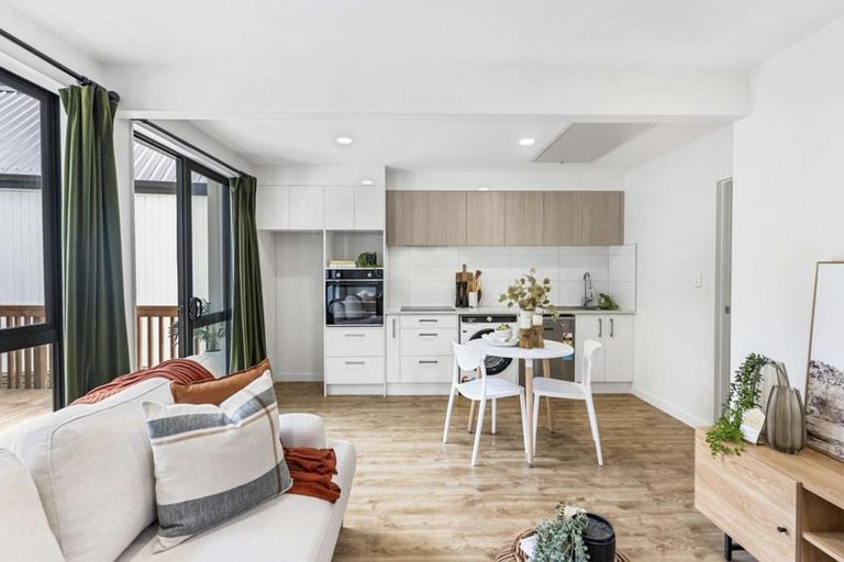 Photo of property in 122a Lancaster Road, Beach Haven, Auckland, 0626